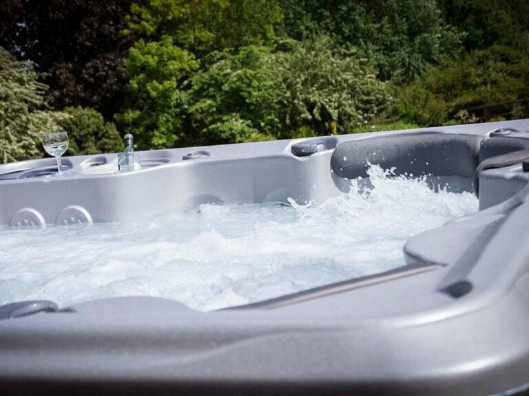 Hotspring Hot Tub-Owner 8 SNS