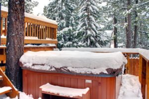 Swimming Pool Corner 9 Why You Shouldn't Pack Away Your Hot Tub for the Winter